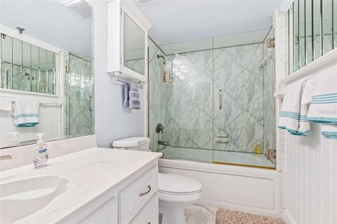 Condo in New Smyrna Beach, Florida, 2 bedrooms  № 1219532 - photo 16