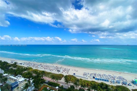 Кондоминиум с 1 спальней в Майами-Бич, Флорида № 1991661