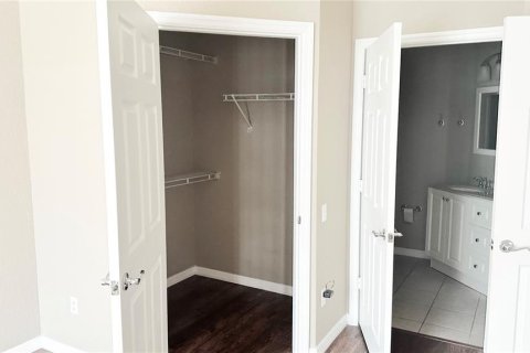 Condo in Orlando, Florida, 2 bedrooms  № 1750789 - photo 16