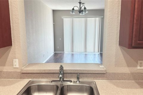 Condo in Orlando, Florida, 2 bedrooms  № 1750789 - photo 7