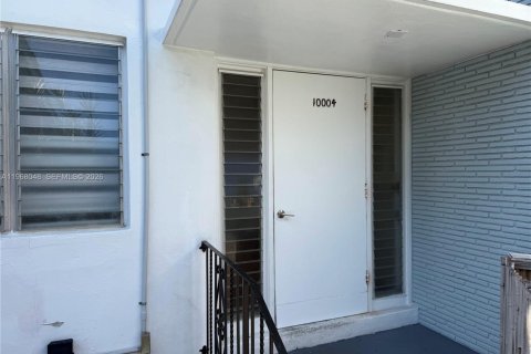 Villa ou maison à louer à Bay Harbor Islands, Floride: 2 chambres, 92.9 m2 № 2184617 - photo 18