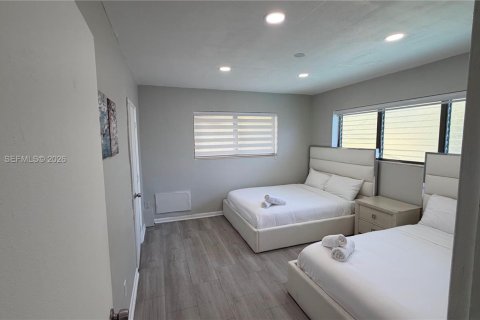 Villa ou maison à louer à Bay Harbor Islands, Floride: 2 chambres, 92.9 m2 № 2184617 - photo 2