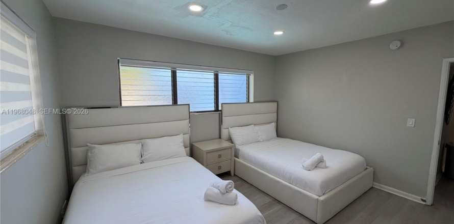 Villa ou maison à Bay Harbor Islands, Floride 2 chambres, 92.9 m2 № 2184617