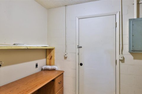 Купить коммерческую недвижимость в Эджуотер, Флорида 174.28м2, № 2116257 - фото 11