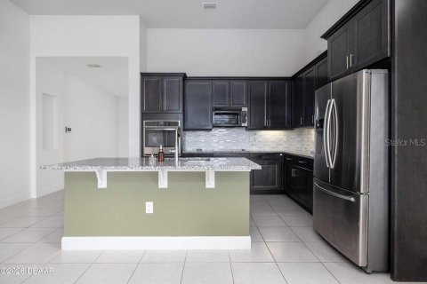 Casa en venta en Daytona Beach, Florida, 4 dormitorios, 196.58 m2 № 2384283 - foto 9
