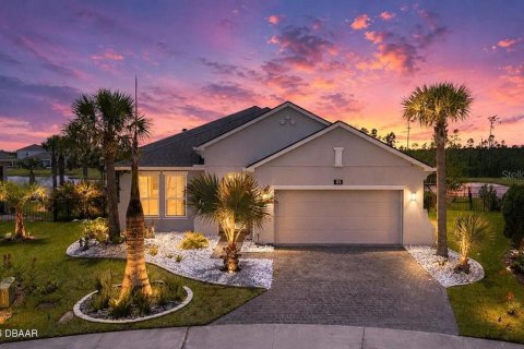 Casa en Daytona Beach, Florida 4 dormitorios, 196.58 m2 № 2384283