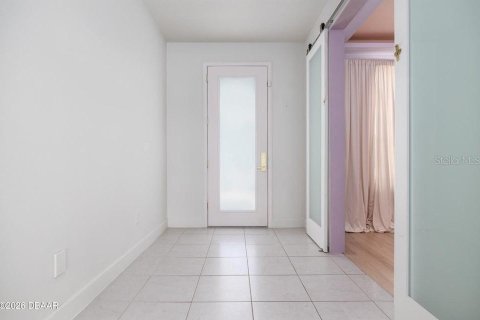 Casa en venta en Daytona Beach, Florida, 4 dormitorios, 196.58 m2 № 2384283 - foto 5