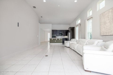 Casa en venta en Daytona Beach, Florida, 4 dormitorios, 196.58 m2 № 2384283 - foto 8