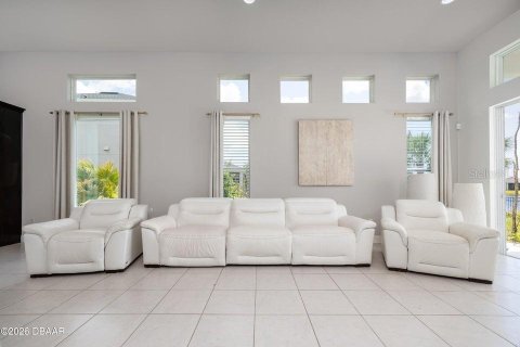 Casa en venta en Daytona Beach, Florida, 4 dormitorios, 196.58 m2 № 2384283 - foto 7