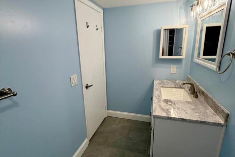 Купить таунхаус в Уэст-Палм-Бич, Флорида 4 комнаты, 114.83м2, № 2083539 - фото 24