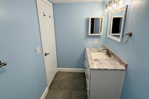 Купить таунхаус в Уэст-Палм-Бич, Флорида 4 комнаты, 114.83м2, № 2083539 - фото 23