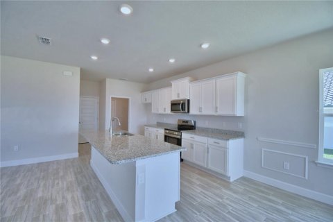 House in Auburndale, Florida 4 bedrooms, 223.43 sq.m. № 1242717 - photo 22