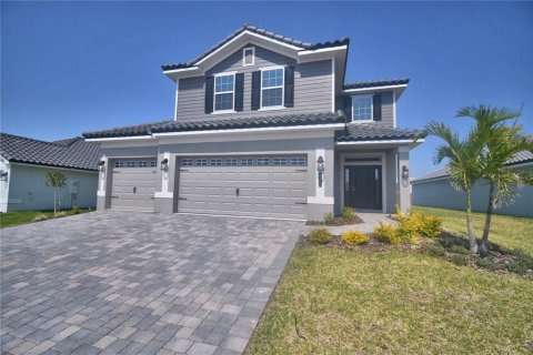 House in Auburndale, Florida 4 bedrooms, 223.43 sq.m. № 1242717 - photo 3