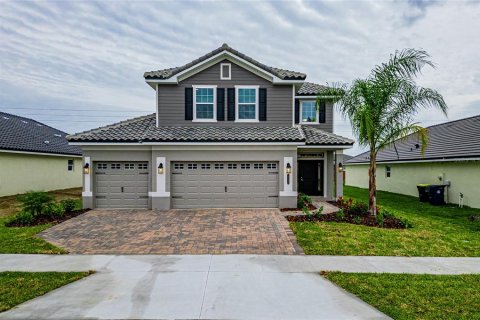 House in Auburndale, Florida 4 bedrooms, 223.43 sq.m. № 1242717 - photo 1