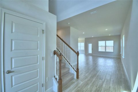 House in Auburndale, Florida 4 bedrooms, 223.43 sq.m. № 1242717 - photo 13