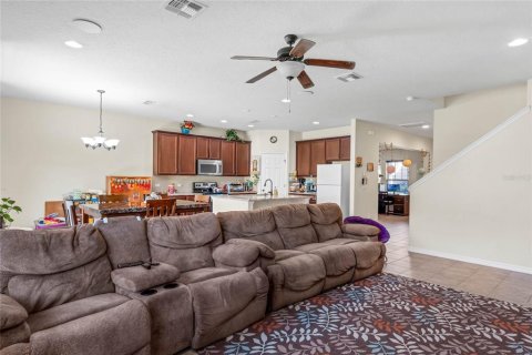 House in Orlando, Florida 5 bedrooms, 288.65 sq.m. № 1828552 - photo 6