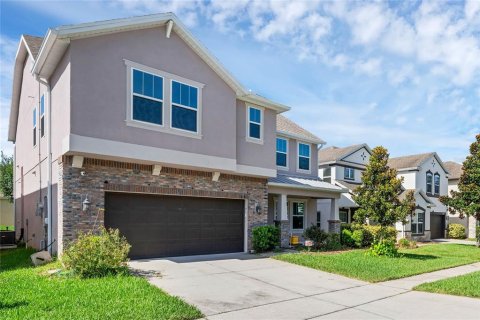 House in Orlando, Florida 5 bedrooms, 288.65 sq.m. № 1828552 - photo 2