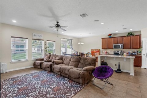 House in Orlando, Florida 5 bedrooms, 288.65 sq.m. № 1828552 - photo 3