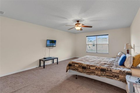 House in Orlando, Florida 5 bedrooms, 288.65 sq.m. № 1828552 - photo 11