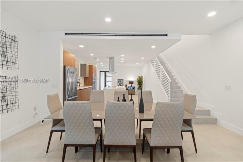 Touwnhouse à vendre à Fort Lauderdale, Floride: 4 chambres, 230.68 m2 № 2171312 - photo 12