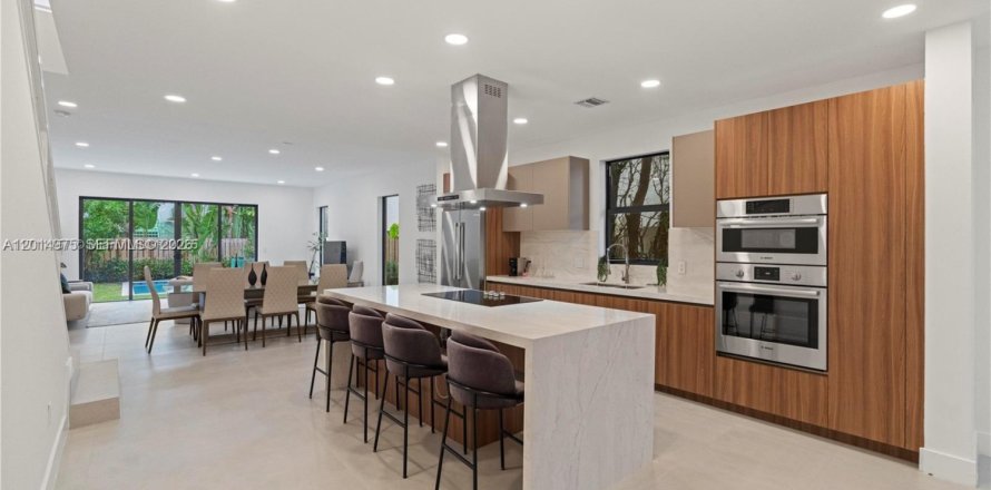 Touwnhouse à Fort Lauderdale, Floride 4 chambres, 230.68 m2 № 2171312