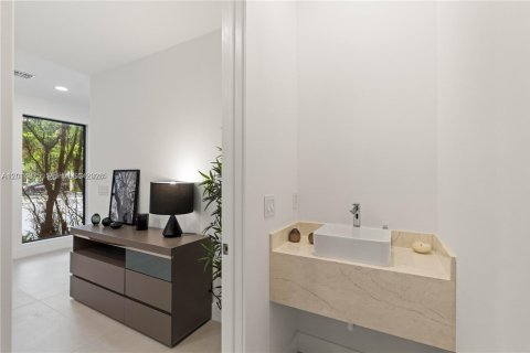 Touwnhouse à vendre à Fort Lauderdale, Floride: 4 chambres, 230.68 m2 № 2171312 - photo 30