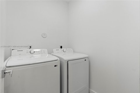 Touwnhouse à vendre à Fort Lauderdale, Floride: 4 chambres, 230.68 m2 № 2171312 - photo 29