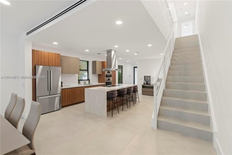 Touwnhouse à vendre à Fort Lauderdale, Floride: 4 chambres, 230.68 m2 № 2171312 - photo 14
