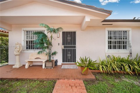 Casa en venta en Miami, Florida, 3 dormitorios, 139.35 m2 № 1862390 - foto 9