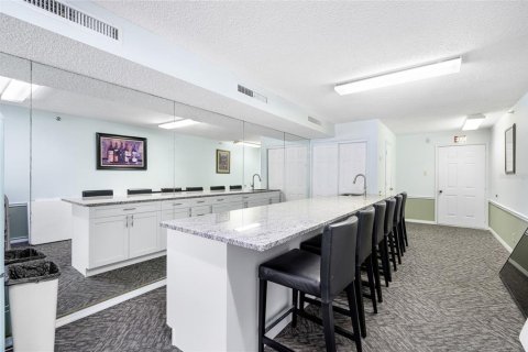 Condo in Tampa, Florida, 2 bedrooms  № 1801443 - photo 30