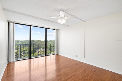 Condo in Tampa, Florida, 2 bedrooms  № 1801443 - photo 25