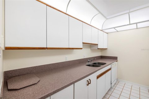 Condo in Tampa, Florida, 2 bedrooms  № 1801443 - photo 19