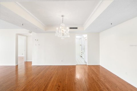 Condo in Tampa, Florida, 2 bedrooms  № 1801443 - photo 16