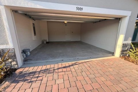 House in Winter Haven, Florida 4 bedrooms, 149.29 sq.m. № 2109209 - photo 2