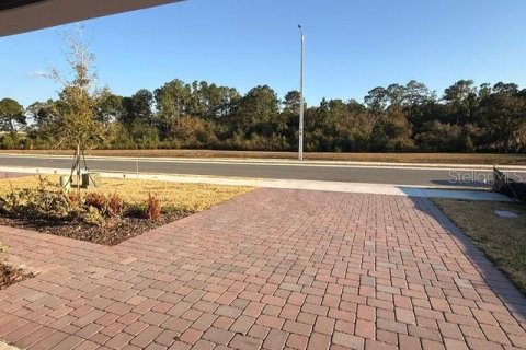 House in Winter Haven, Florida 4 bedrooms, 149.29 sq.m. № 2109209 - photo 13