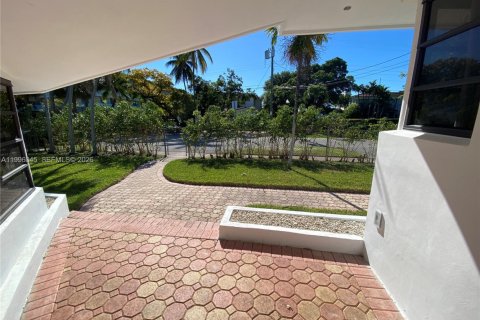 Villa ou maison à louer à Miami Beach, Floride: 4 chambres, 185.8 m2 № 2064490 - photo 18