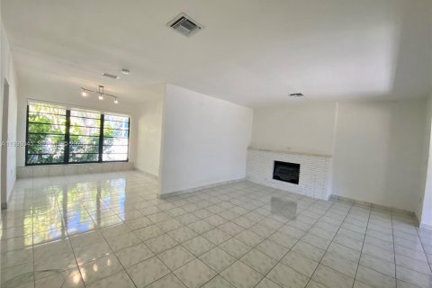 Villa ou maison à louer à Miami Beach, Floride: 4 chambres, 185.8 m2 № 2064490 - photo 24