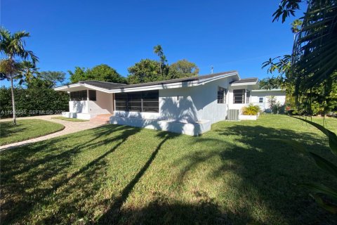 Villa ou maison à louer à Miami Beach, Floride: 4 chambres, 185.8 m2 № 2064490 - photo 2