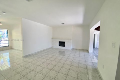 Villa ou maison à louer à Miami Beach, Floride: 4 chambres, 185.8 m2 № 2064490 - photo 28