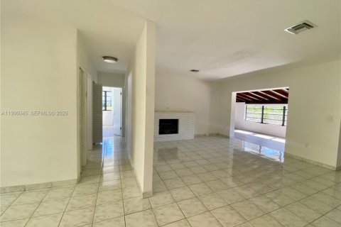 Villa ou maison à louer à Miami Beach, Floride: 4 chambres, 185.8 m2 № 2064490 - photo 26