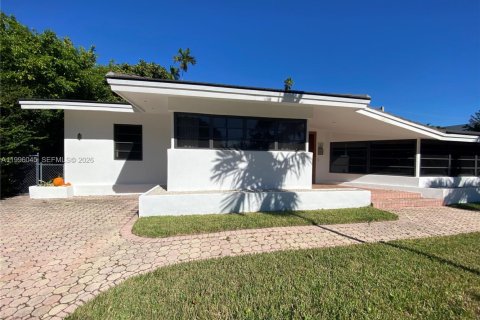 Villa ou maison à louer à Miami Beach, Floride: 4 chambres, 185.8 m2 № 2064490 - photo 9