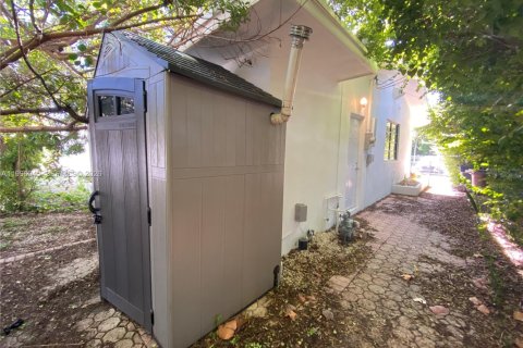 Villa ou maison à louer à Miami Beach, Floride: 4 chambres, 185.8 m2 № 2064490 - photo 6
