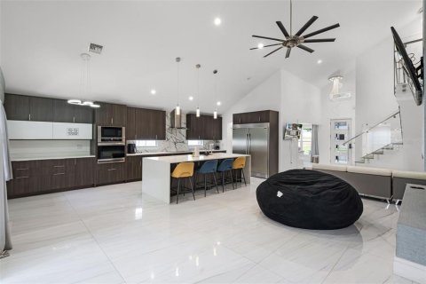 House in Kissimmee, Florida 4 bedrooms, 256.78 sq.m. № 1769839 - photo 10