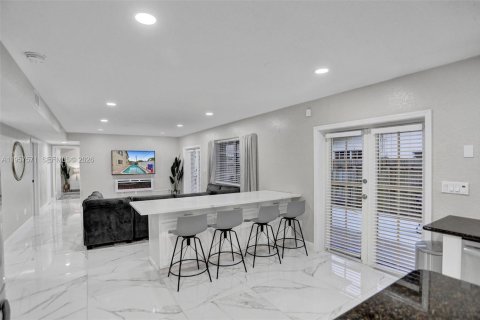 Купить виллу или дом в Дирфилд-Бич, Флорида 6 спален, 323.95м2, № 2153563 - фото 24