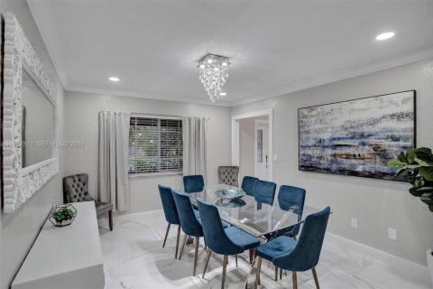 Купить виллу или дом в Дирфилд-Бич, Флорида 6 спален, 323.95м2, № 2153563 - фото 13