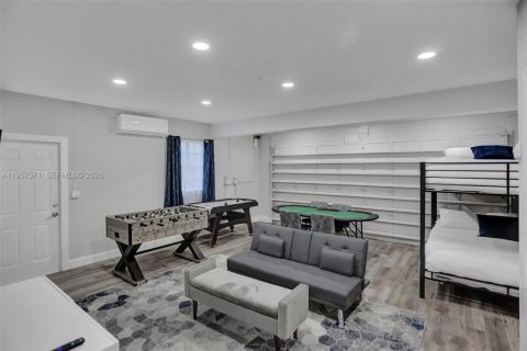 Купить виллу или дом в Дирфилд-Бич, Флорида 6 спален, 323.95м2, № 2153563 - фото 26