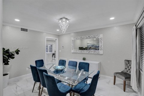 Купить виллу или дом в Дирфилд-Бич, Флорида 6 спален, 323.95м2, № 2153563 - фото 11