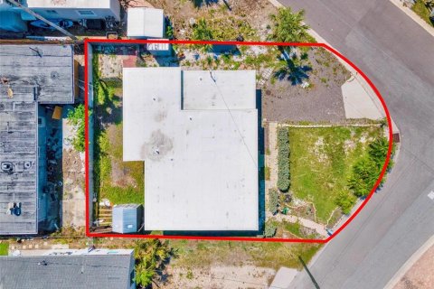 House in Madeira Beach, Florida 2 bedrooms, 96.99 sq.m. № 1632398 - photo 4