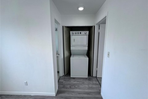 Condominio en alquiler en Orlando, Florida, 2 dormitorios, 93.65 m2 № 1809979 - foto 12
