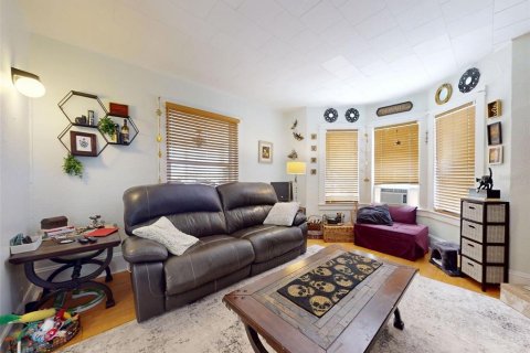 House in Daytona Beach, Florida 2 bedrooms, 125.23 sq.m. № 1835331 - photo 8